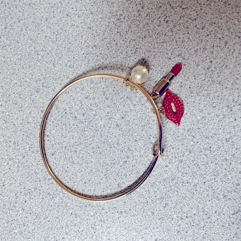 Charm bracelet